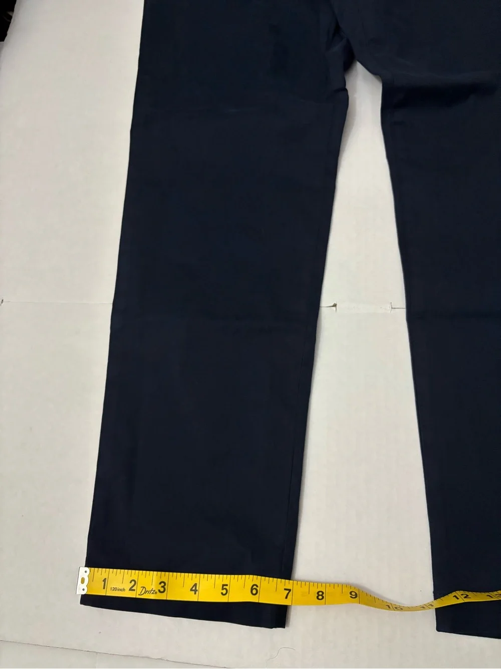 Banana Republic ATHLETIC LIVED-IN CHINO Men Size 35x32 inseam 31”